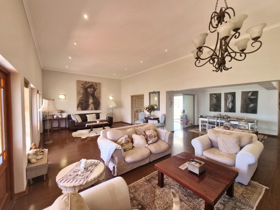 3 Bedroom Property for Sale in Sandbaai Western Cape